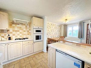 Kitchen/ Dining- click for photo gallery